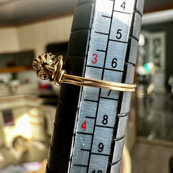 Chic Gold Textured Ring - Picture 2 of 8